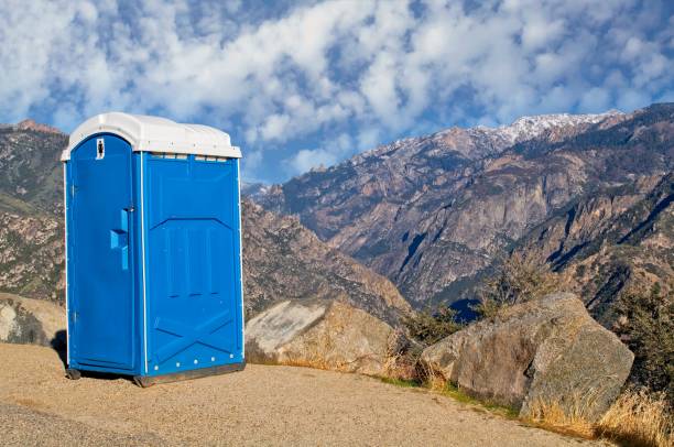 Best Portable toilet rental cost  in St Francis, WI
