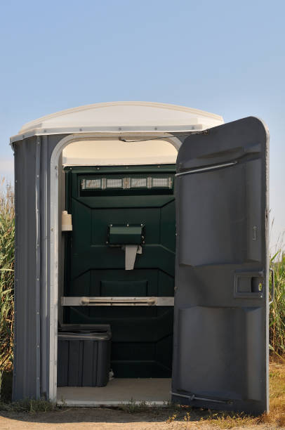 Best Portable toilet rental cost  in St Francis, WI